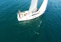 sailing yacht bavaria 46 under sails